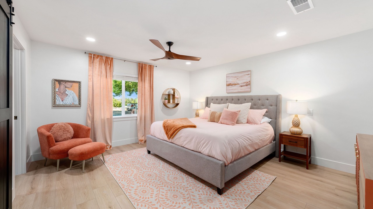 Photo of Bedroom in Loomis