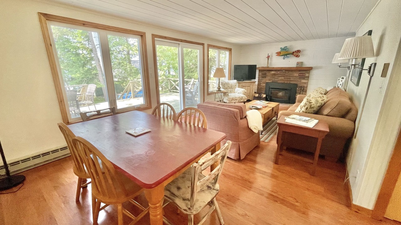 Photo of Livingroom in Lake Leelanau