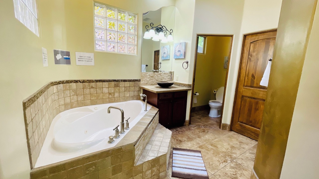 Photo of Bathroom in Albuquerque