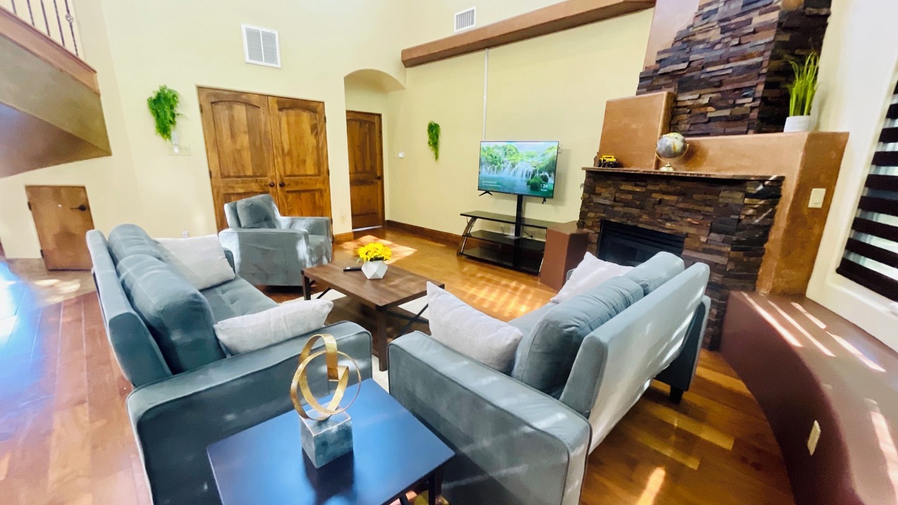 Photo of Livingroom in Albuquerque