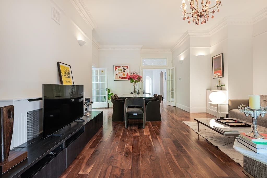 Photo of Livingroom in Frognal and Fitzjohns