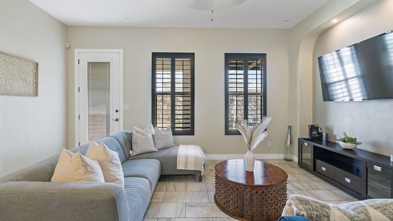 Photo of Livingroom in Biggs Field