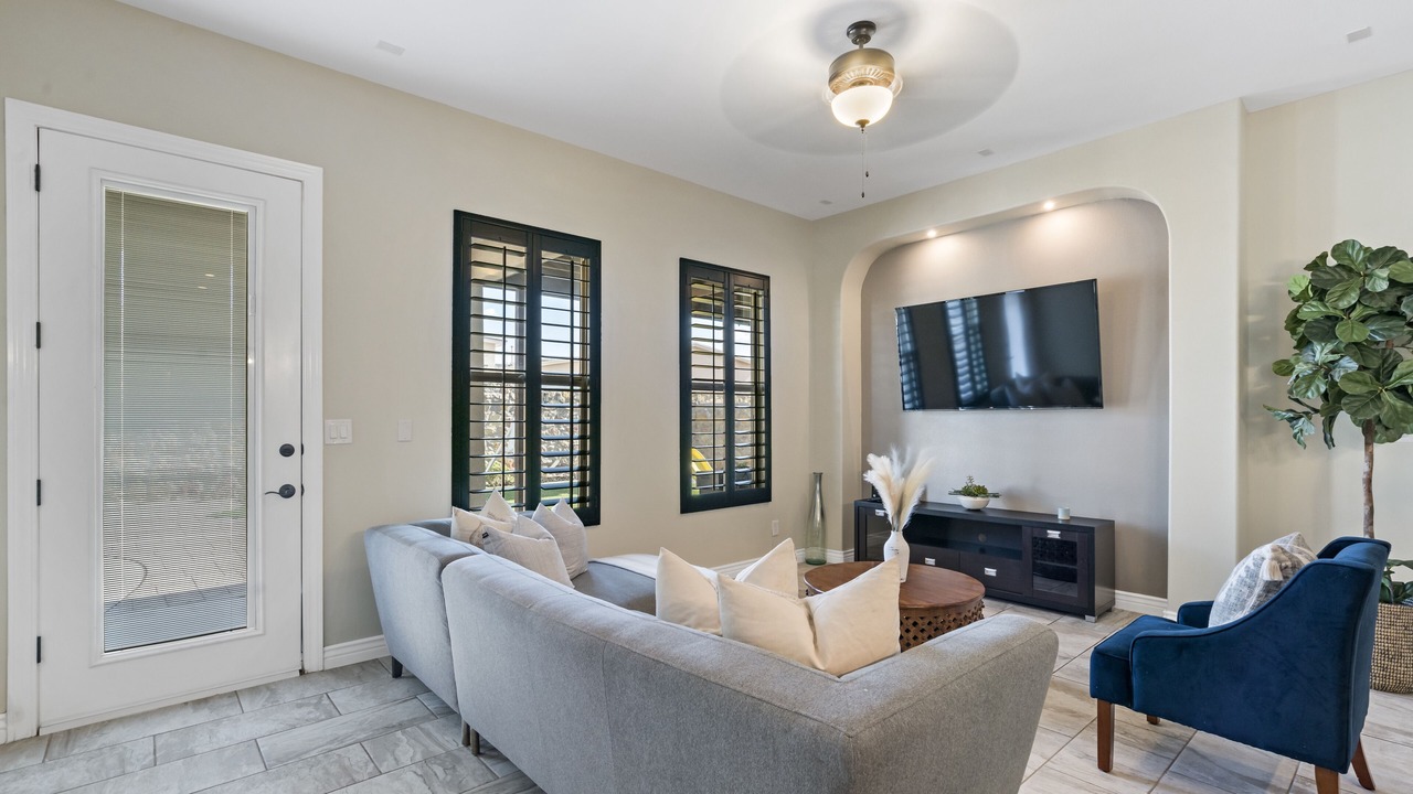 Photo of Livingroom in Biggs Field