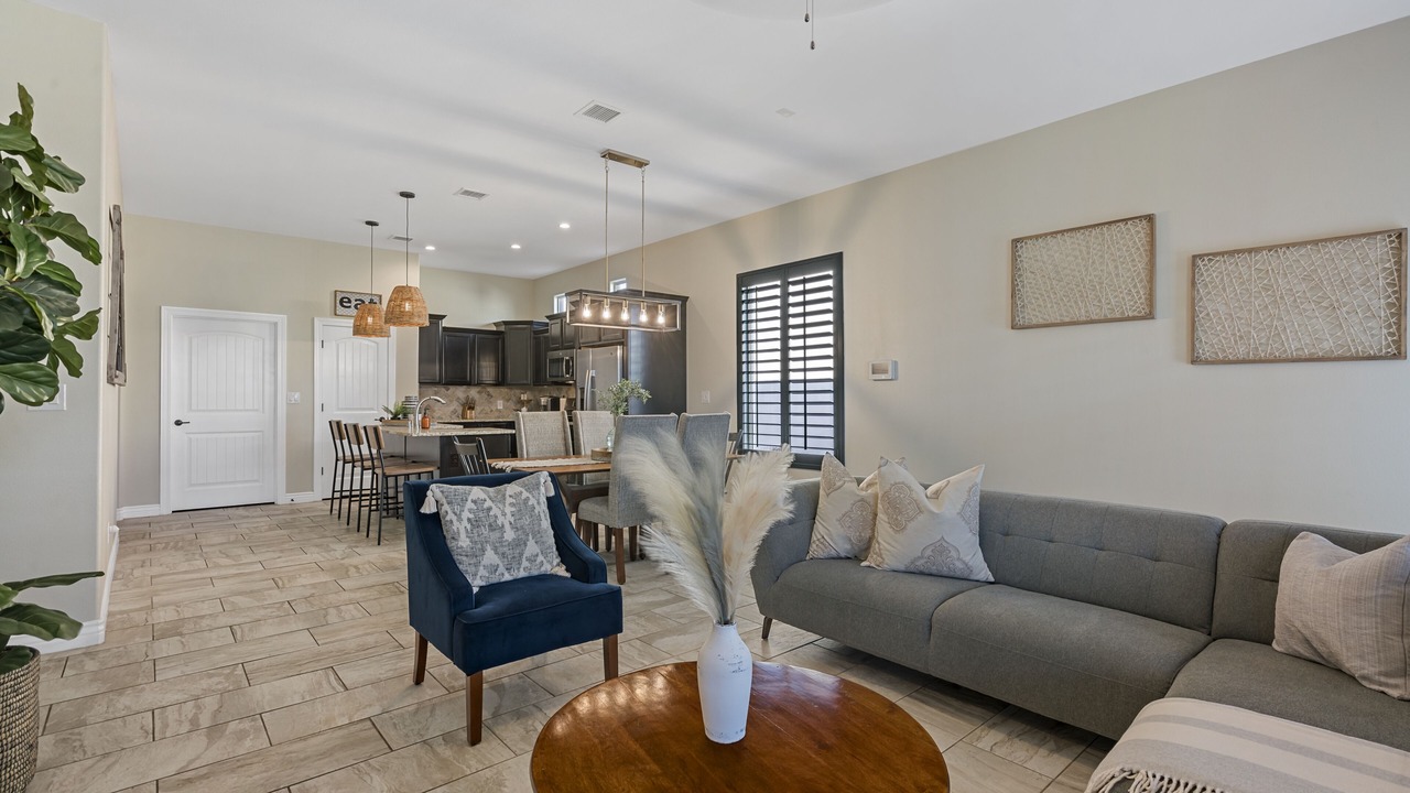 Photo of Livingroom in Biggs Field