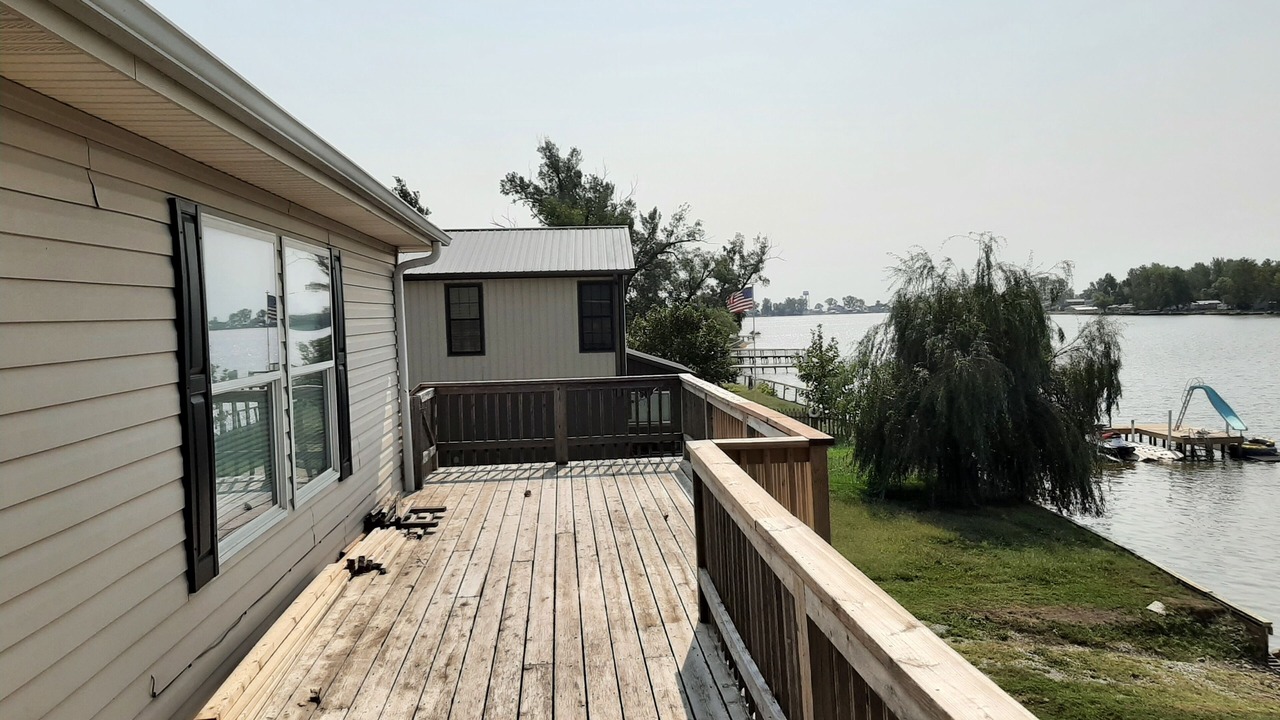 Photo of Patio Balcony in Big Lake
