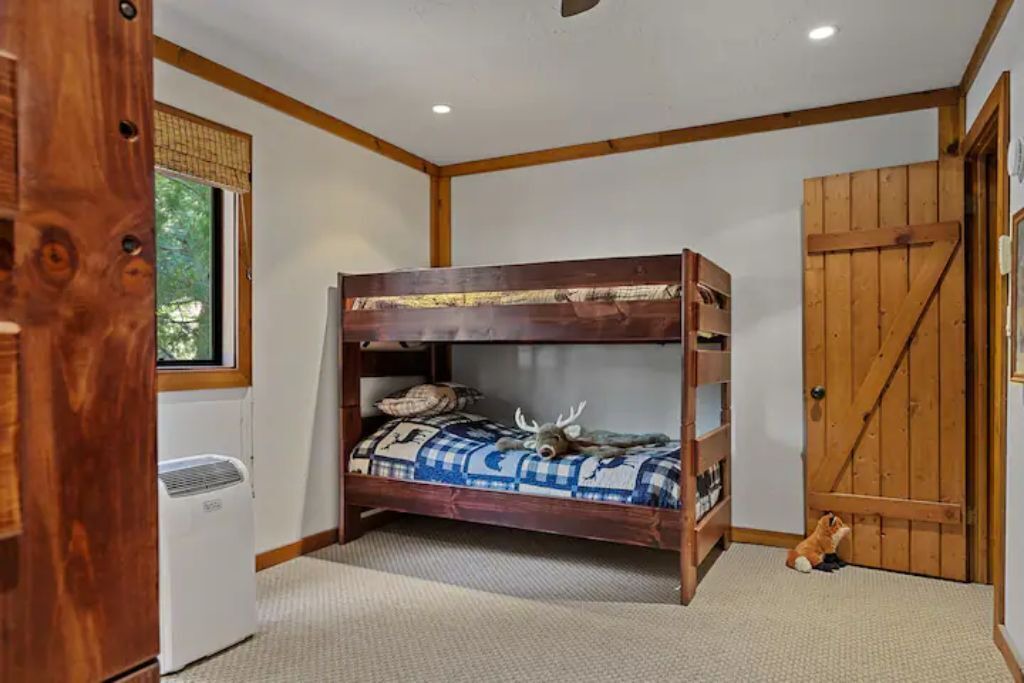 Photo of Bedroom in Cedar Glen