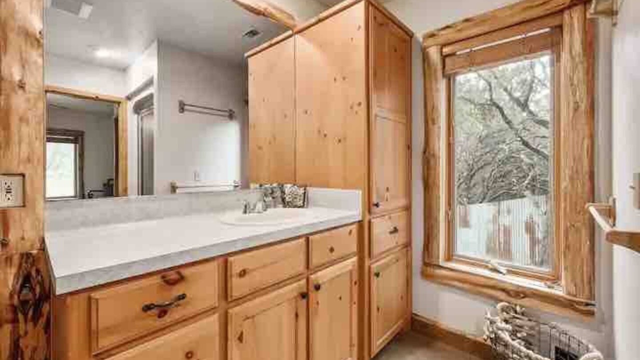 Photo of Bathroom in Lakewood Estates