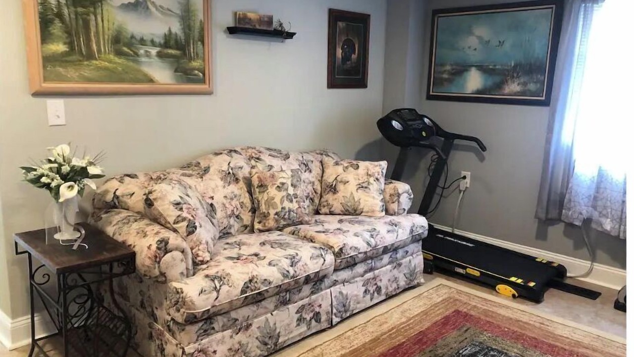Photo of Livingroom in Gouverneur