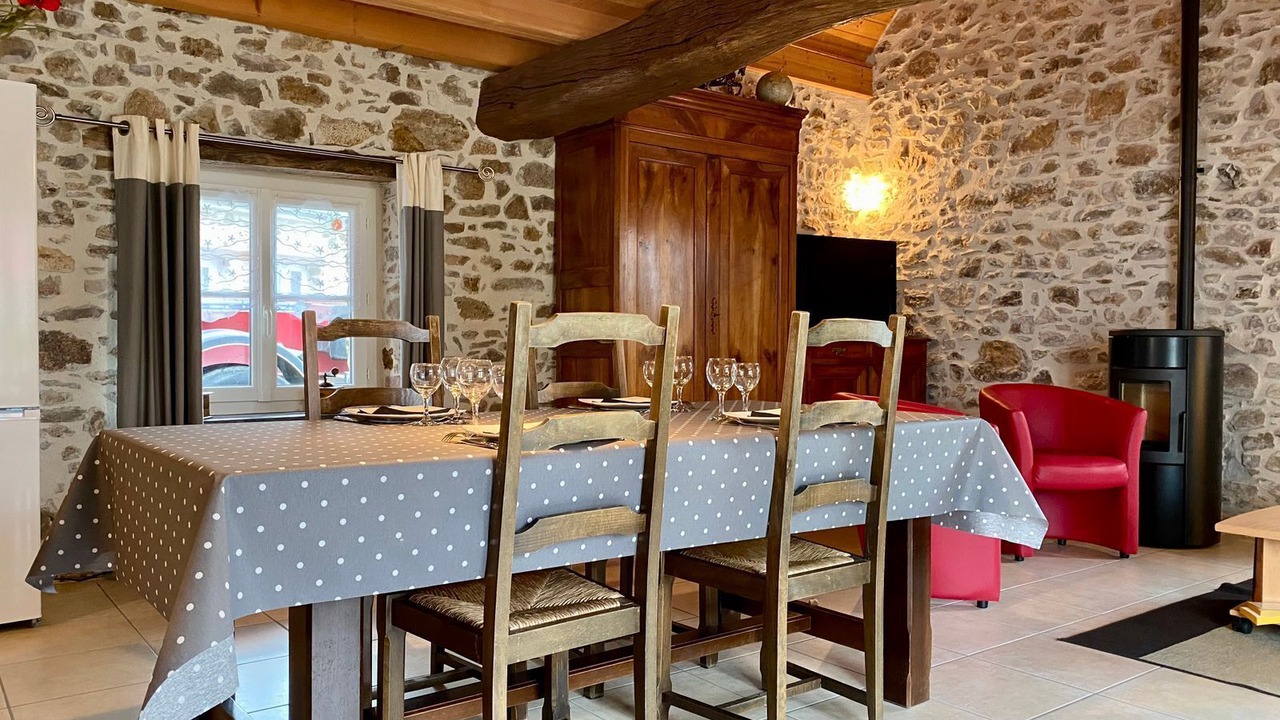 Photo of Others in Mesanger