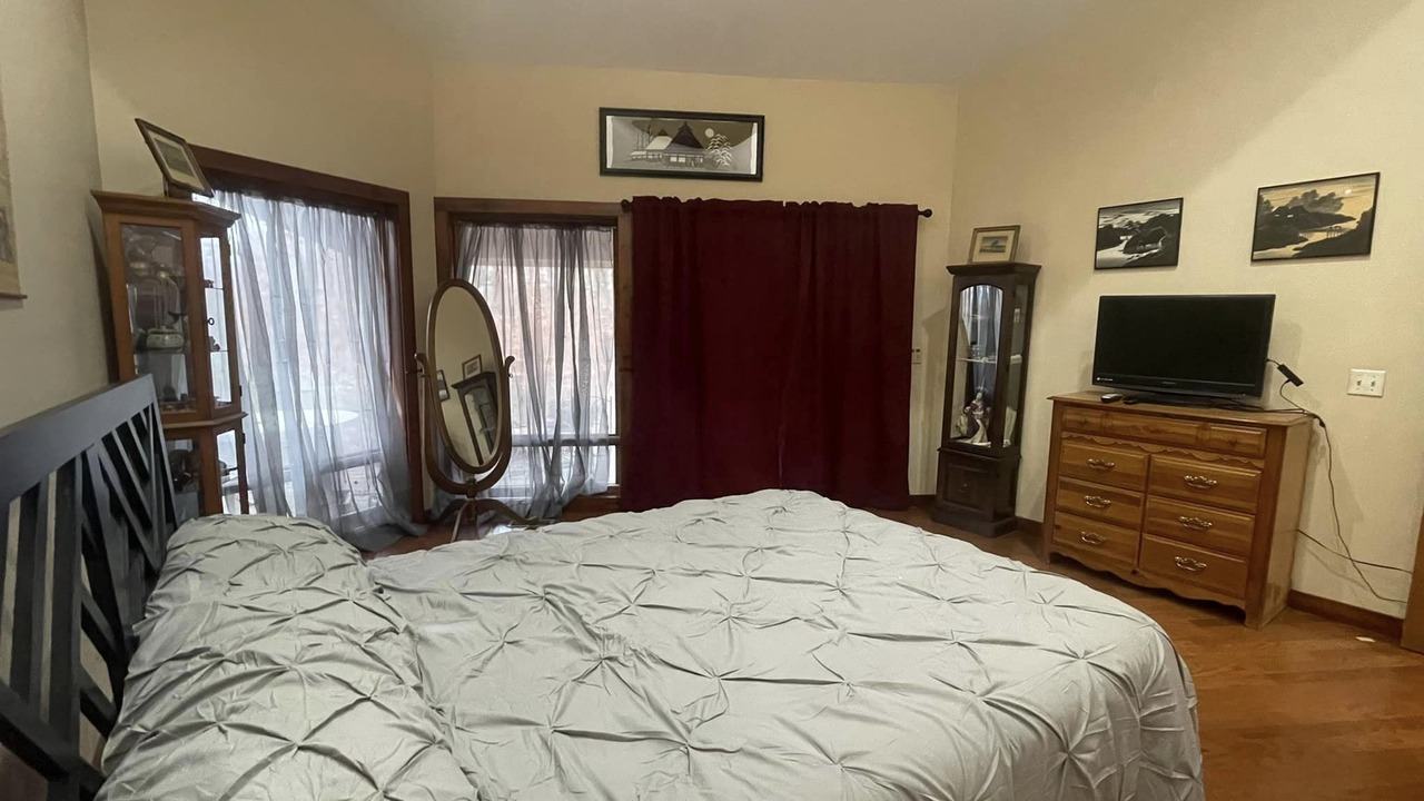 Photo of Bedroom in Tompkinsville