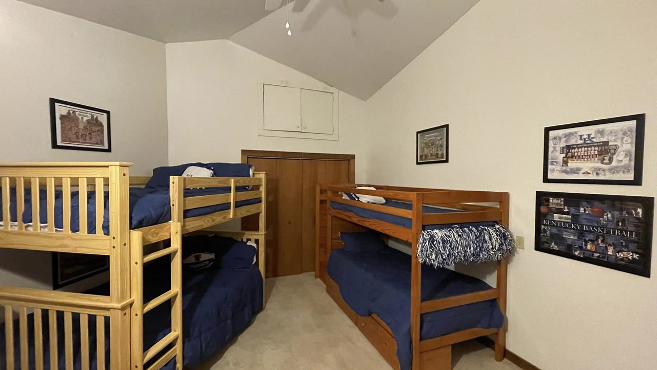 Photo of Bedroom in Tompkinsville