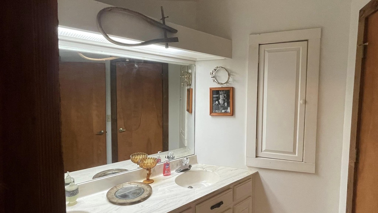 Photo of Bathroom in Tompkinsville