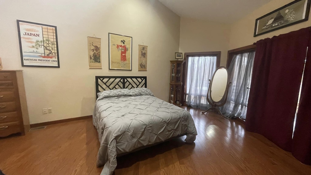 Photo of Bedroom in Tompkinsville