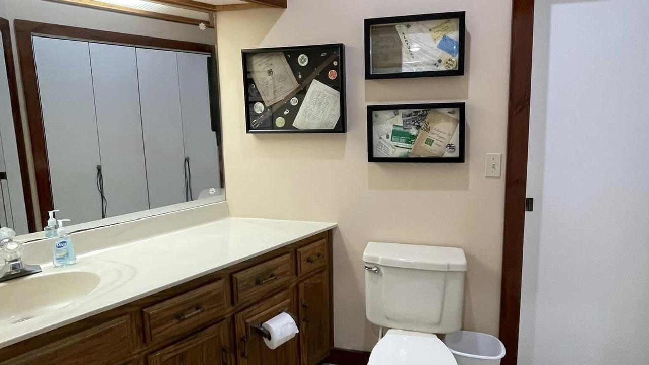 Photo of Bathroom in Tompkinsville