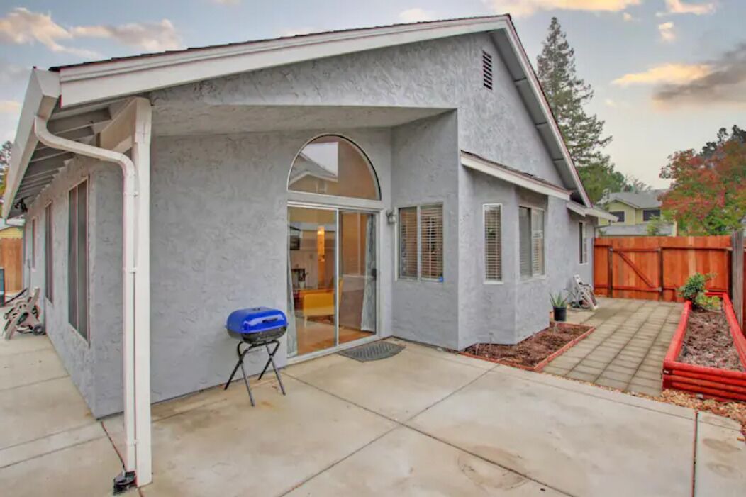 Photo of Outdoor in Hood