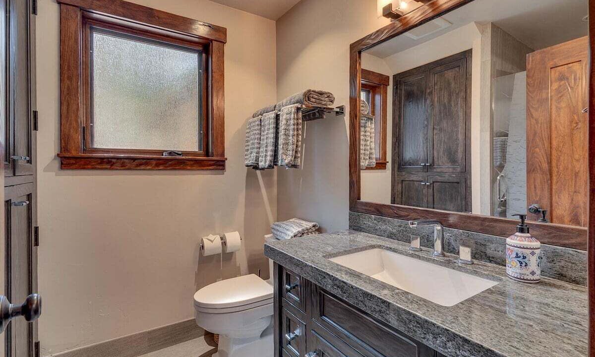 Photo of Bathroom in Timberland