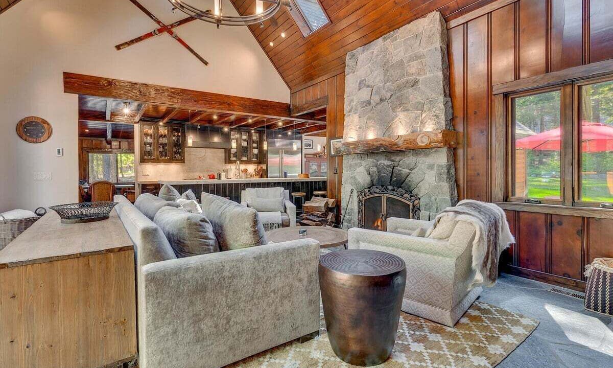 Photo of Bedroom in Timberland