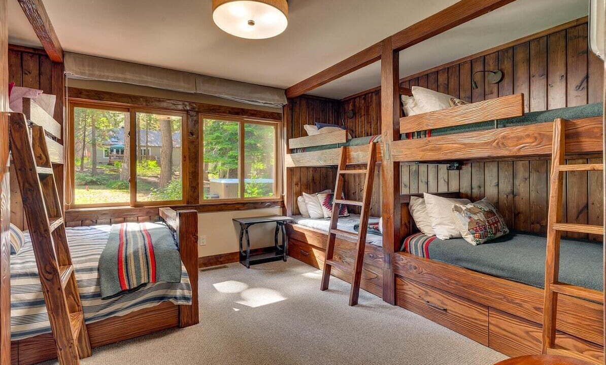 Photo of Bedroom in Timberland