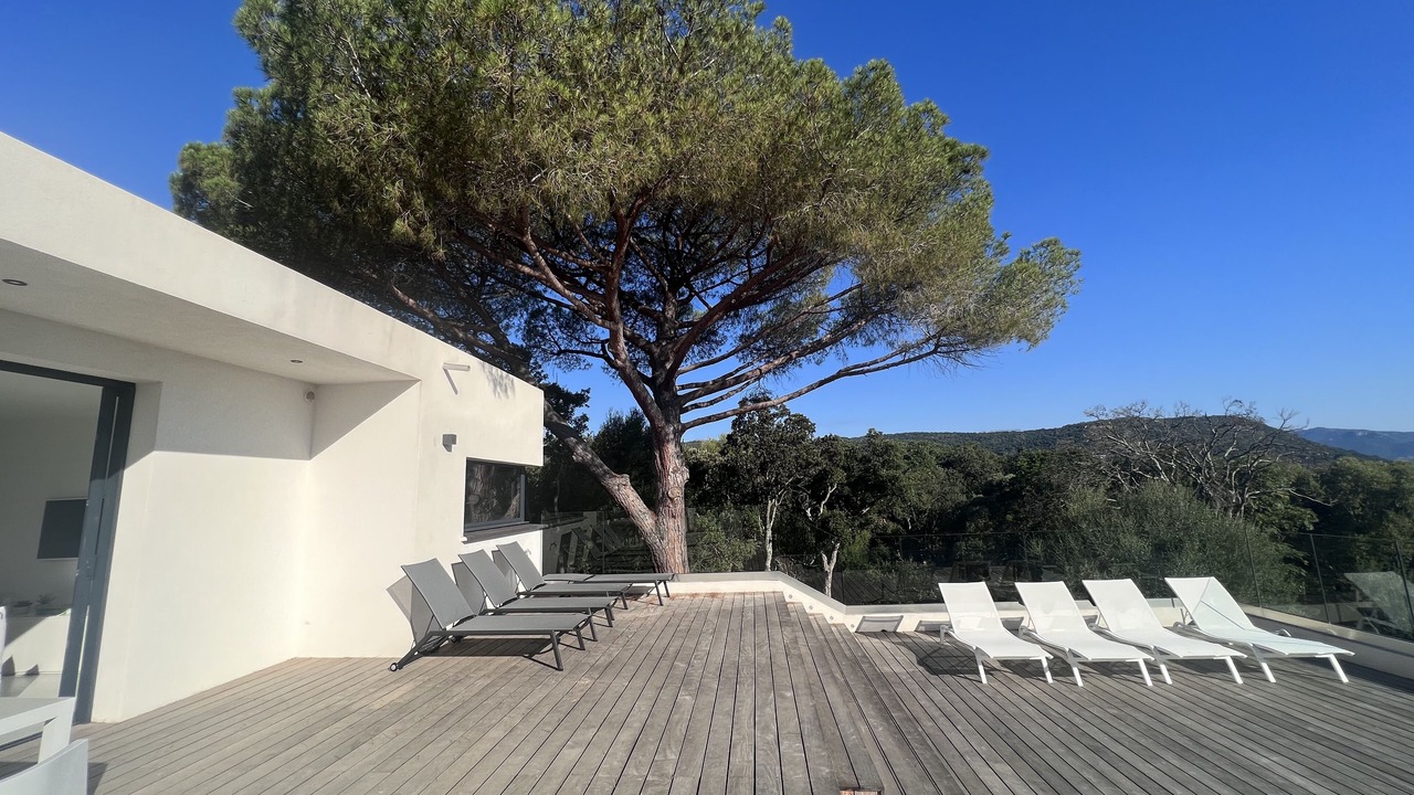 Photo of Patio Balcony in Cirendinu