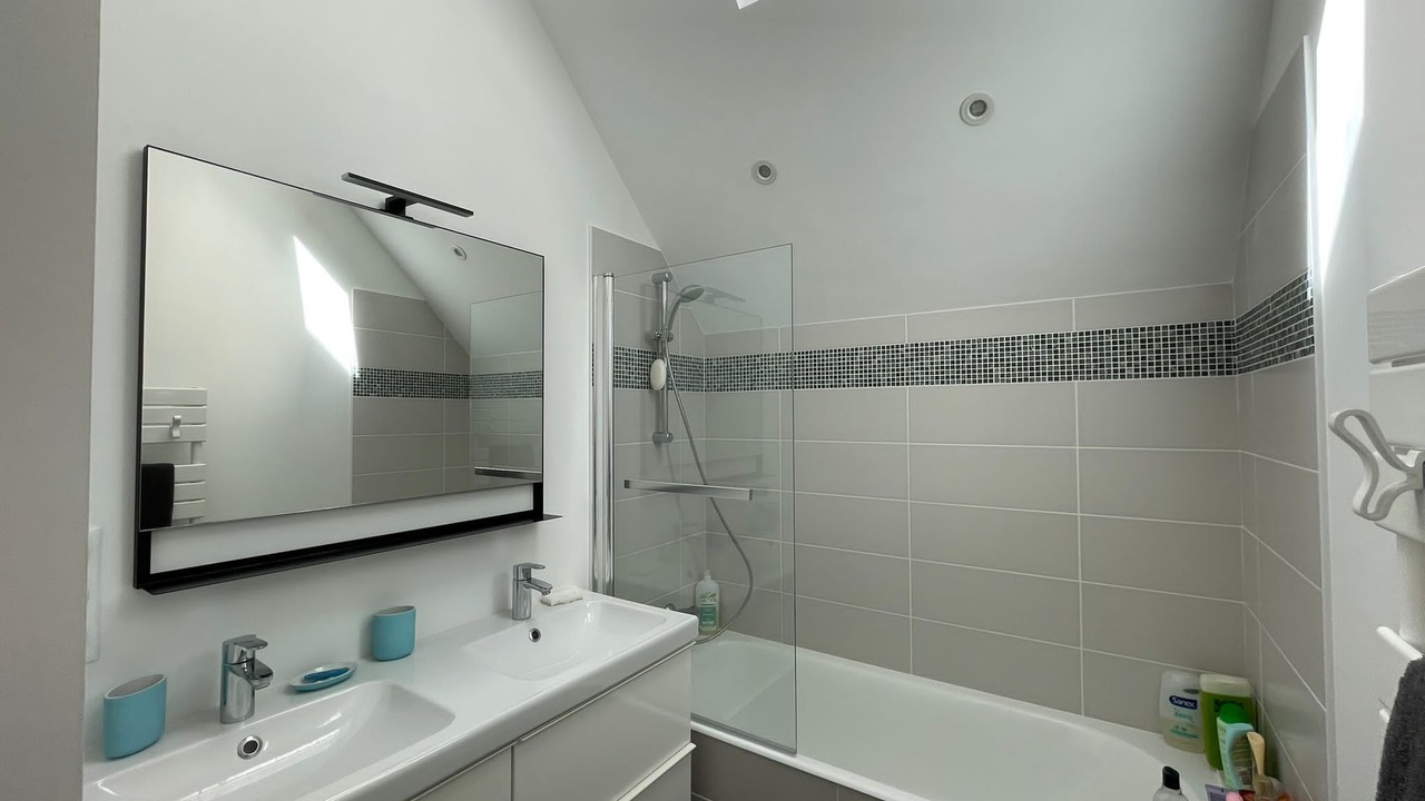 Photo of Bathroom in Pornichet
