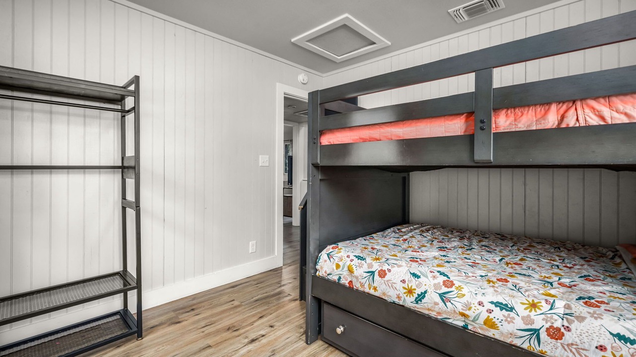 Photo of Bedroom in Kyle