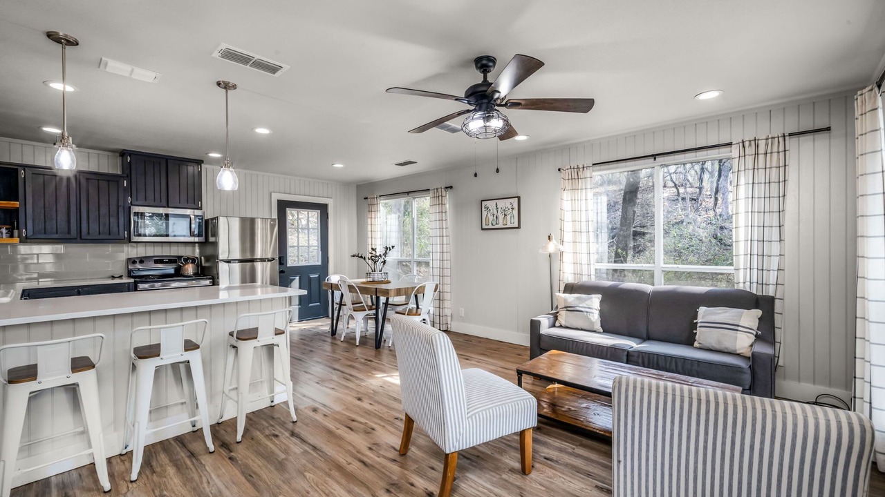 Photo of Livingroom in Kyle