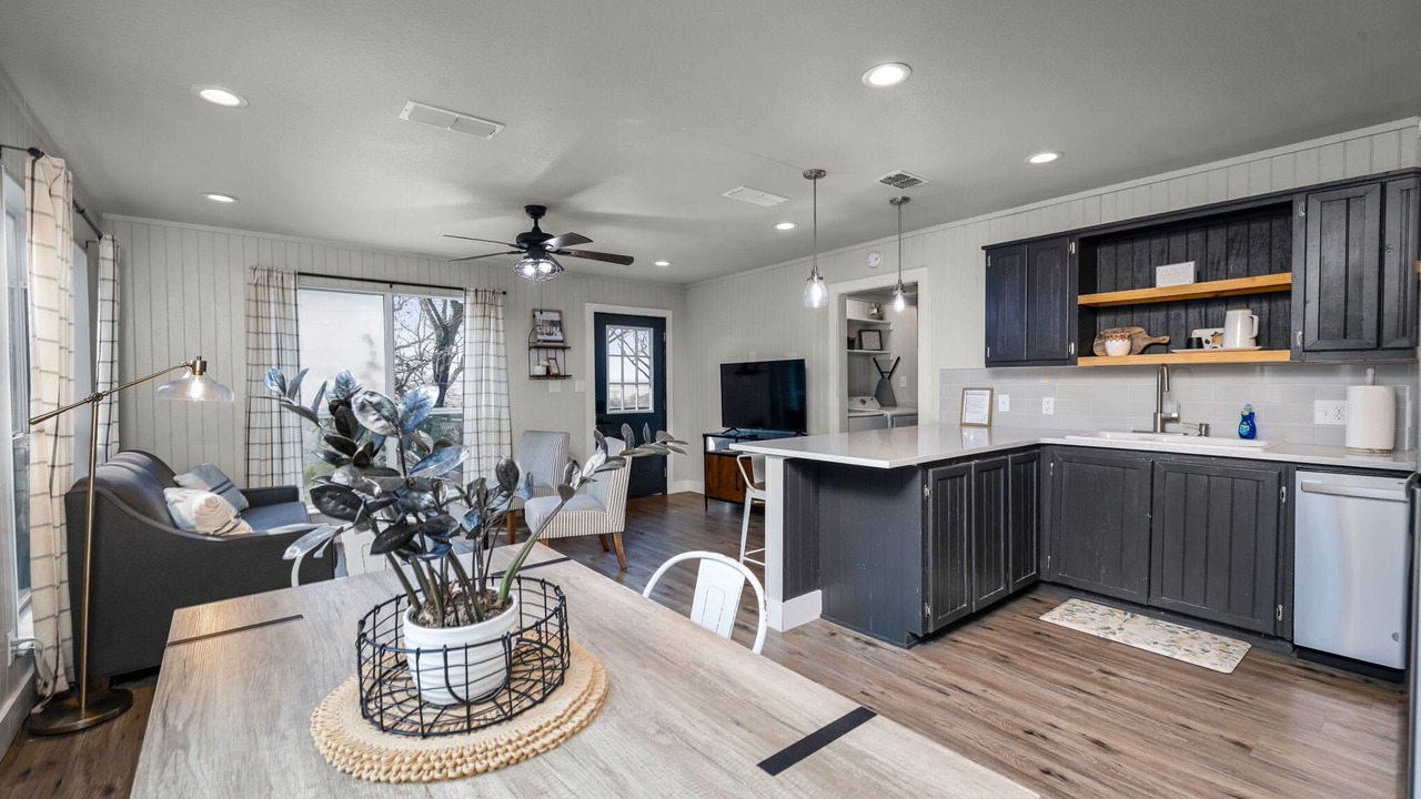 Photo of Livingroom in Kyle