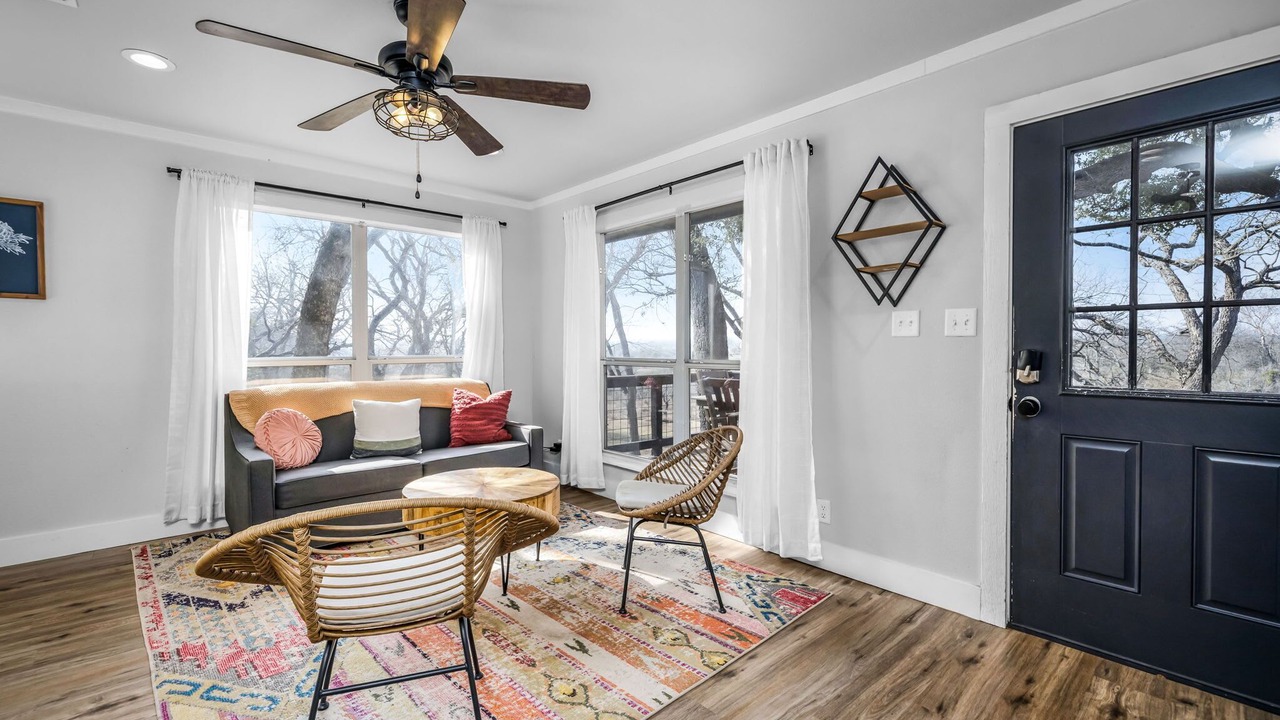 Photo of Livingroom in Kyle