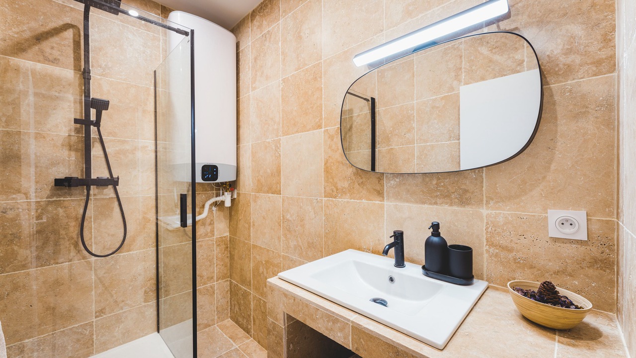 Photo of Bathroom in Le Chapitre