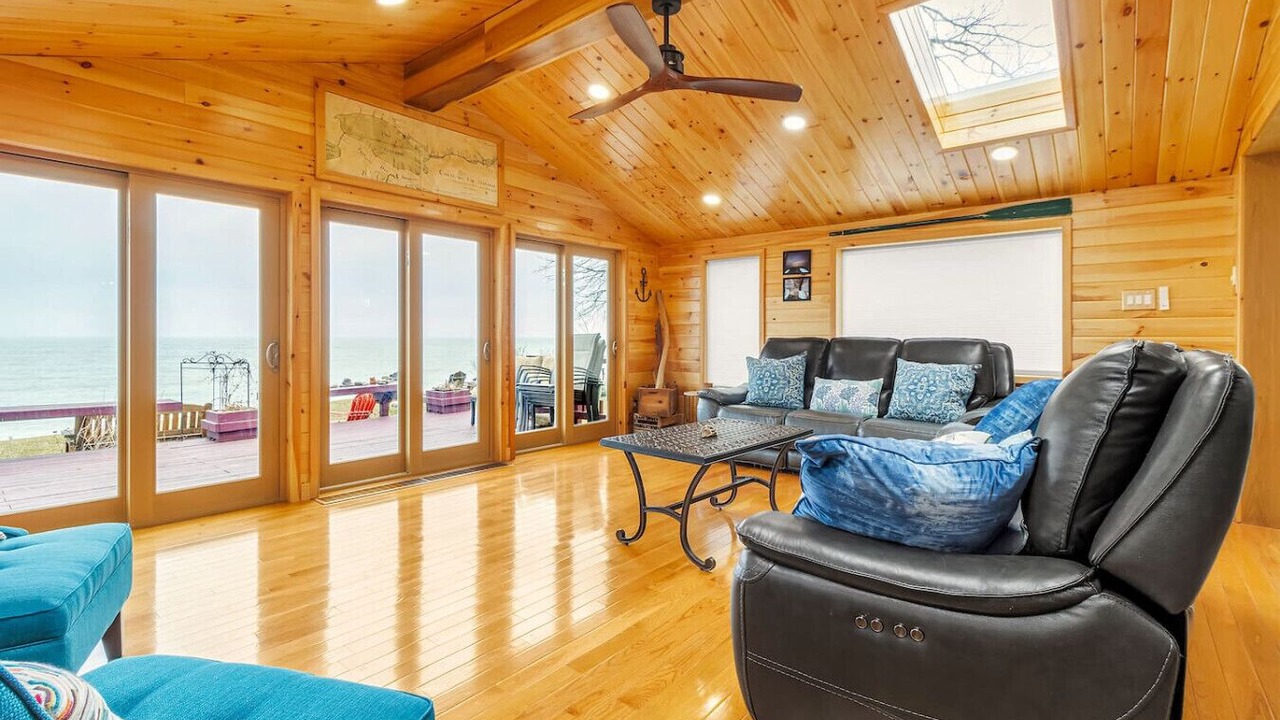 Photo of Livingroom in Youngstown