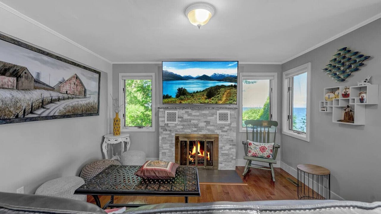 Photo of Livingroom in Youngstown