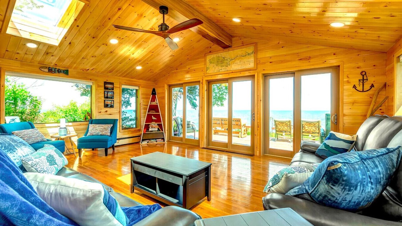 Photo of Livingroom in Youngstown