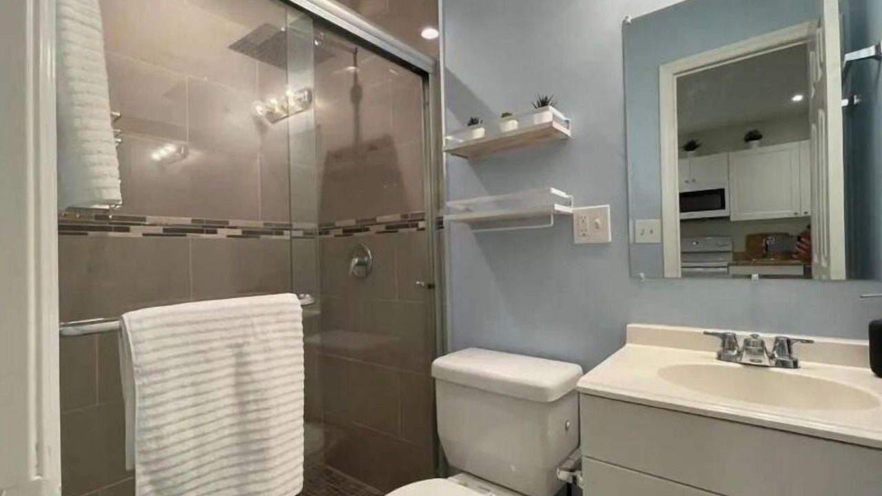 Photo of Bathroom in Lake Ridge