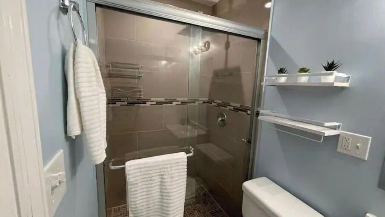 Photo of Bathroom in Lake Ridge