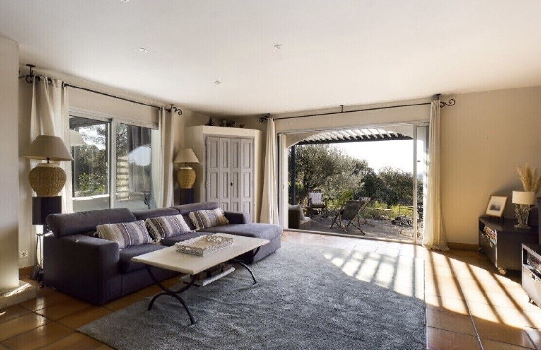 Photo of Livingroom in Comps