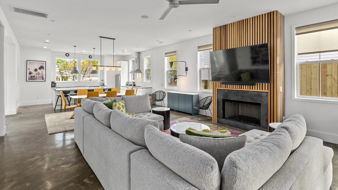 Photo of Livingroom in Mount Pleasant