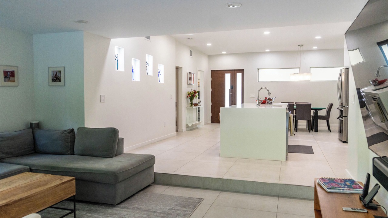 Photo of Bedroom in Biscayne Park