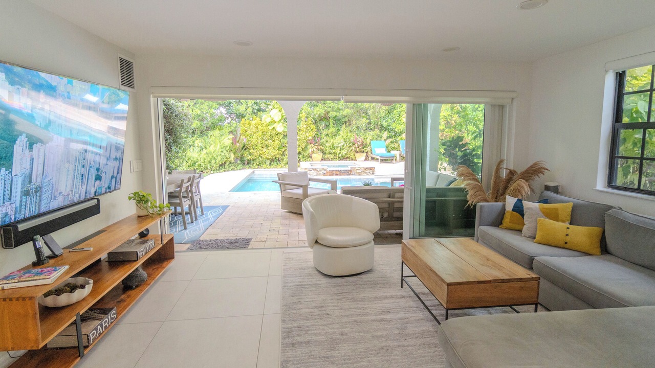 Photo of Bedroom in Biscayne Park