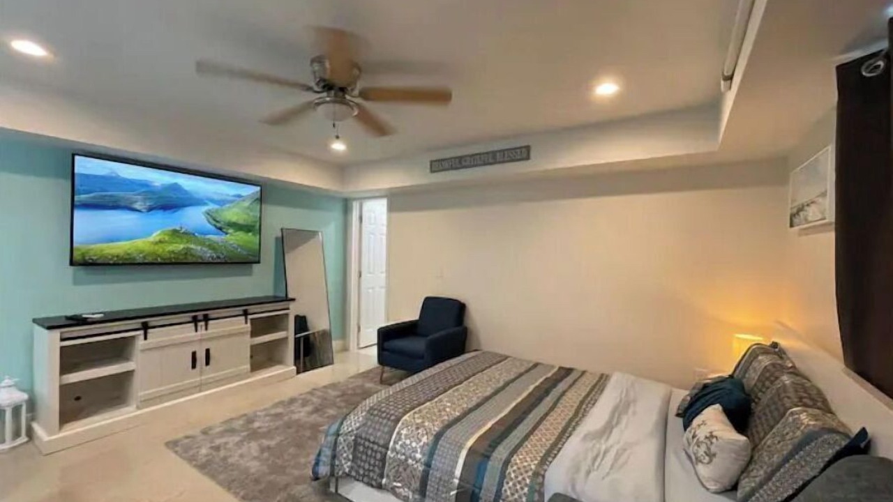 Photo of Bedroom in Lake Ridge
