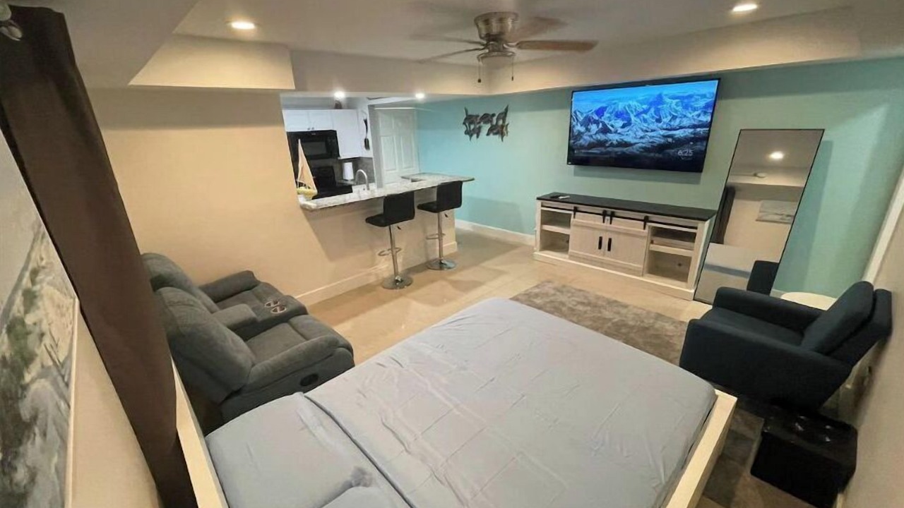 Photo of Livingroom in Lake Ridge