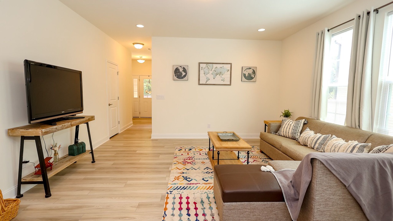 Photo of Livingroom in Southeast Raleigh