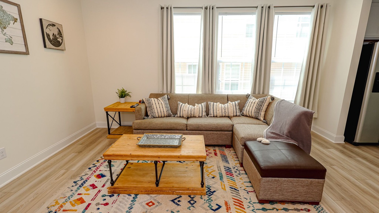 Photo of Livingroom in Southeast Raleigh