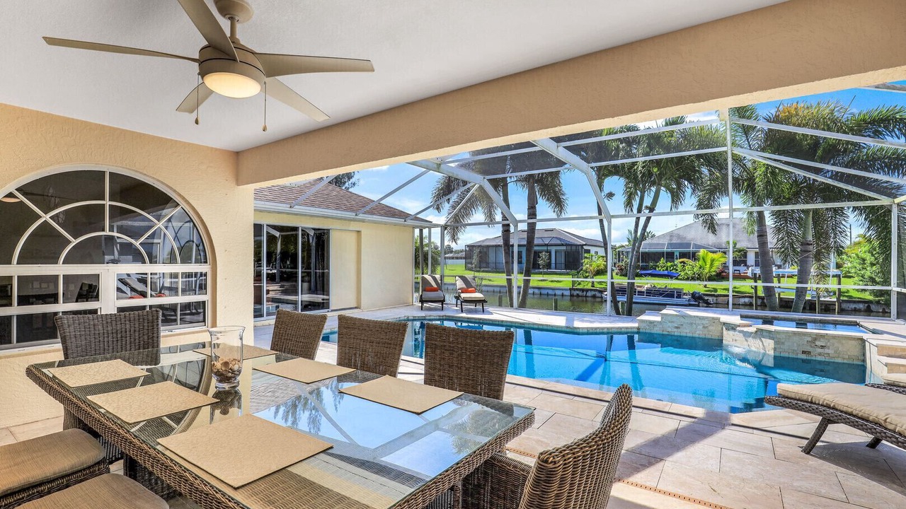 Photo of Outdoor in Pelican