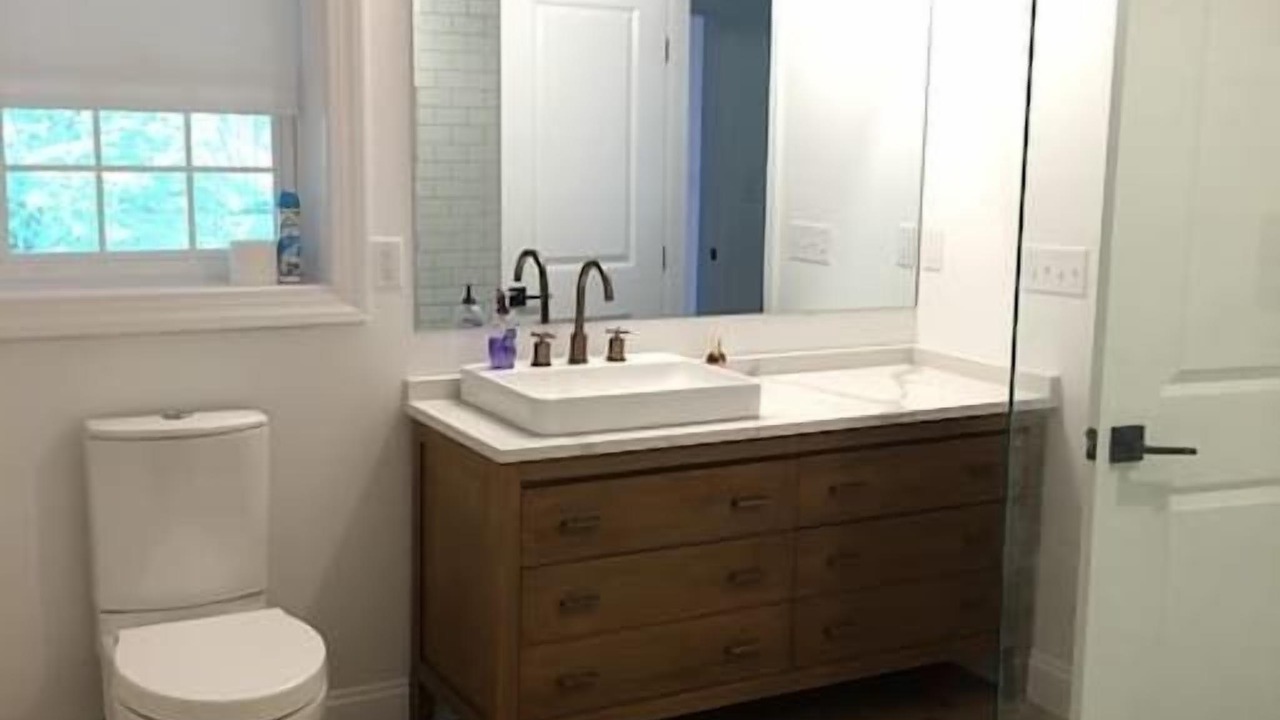 Photo of Bathroom in Neavitt