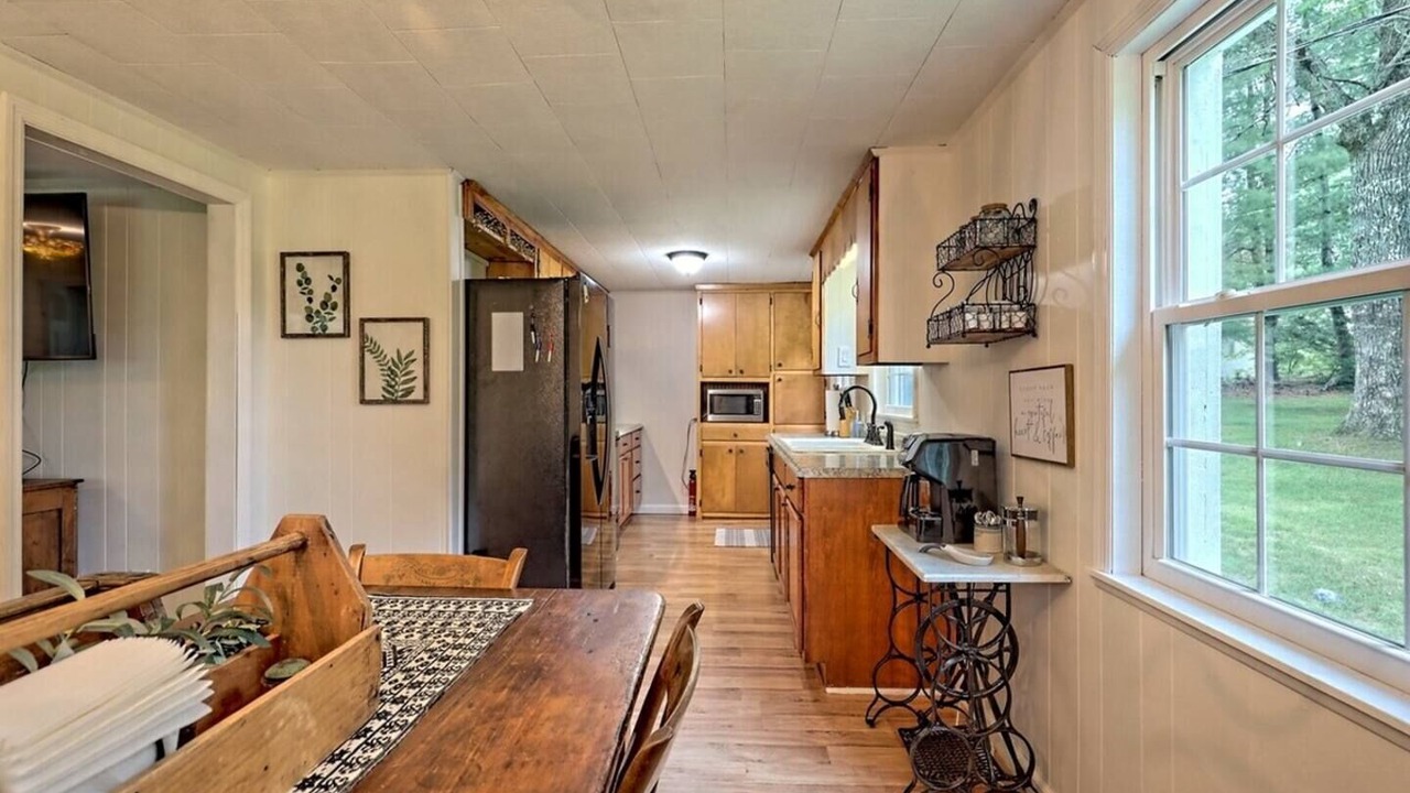 Photo of Kitchen in Scaly Mountain