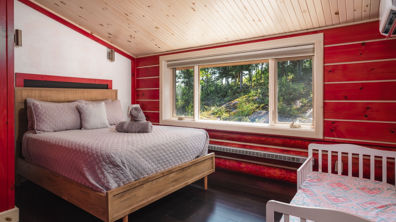 Photo of Bedroom in Mandeville