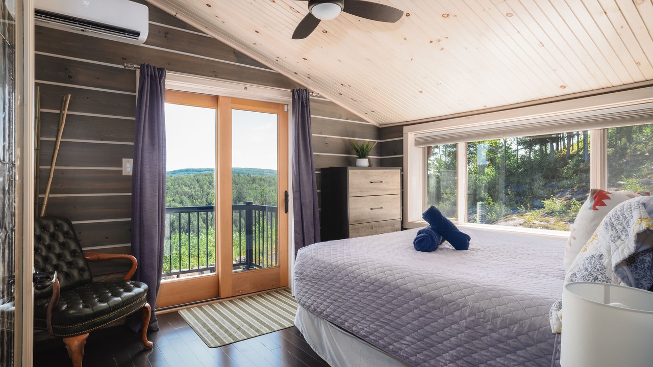 Photo of Bedroom in Mandeville
