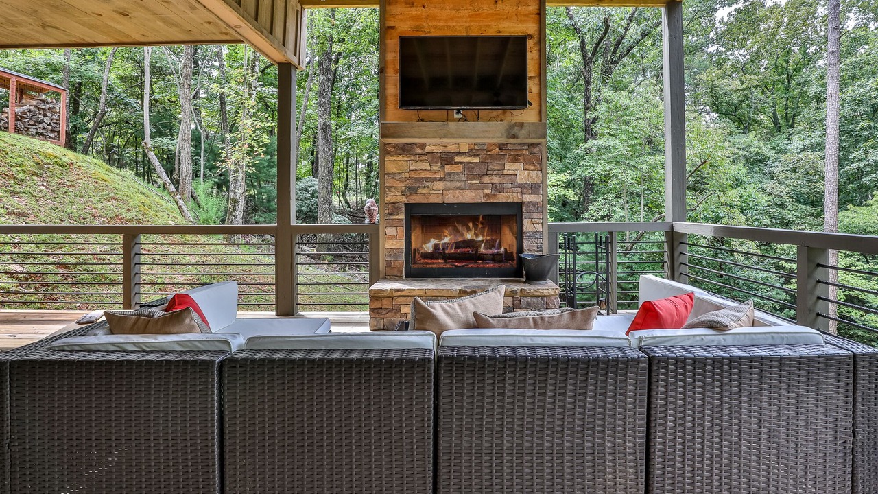 Photo of Livingroom in Ellijay