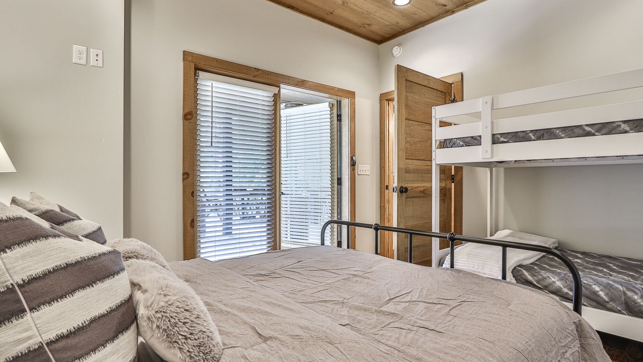 Photo of Bedroom in Ellijay