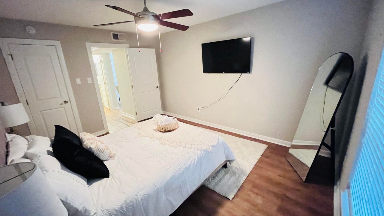 Photo of Bedroom in Garden Oaks